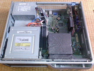 掃除前のPC内部